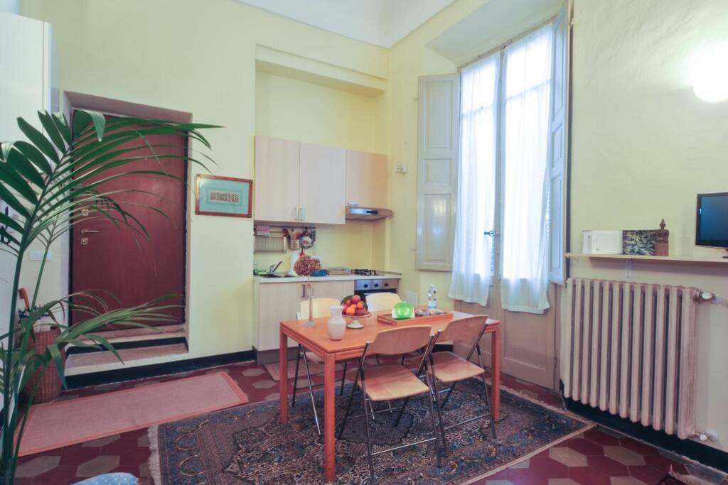 Cozy Apartment In Palazzo Malaspina Piacenza Eksteriør billede